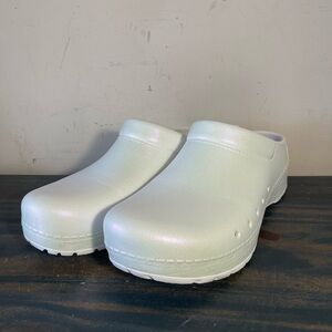 Dansko Womens Kane Molded Pearl Iridescent EVA Clog Size 38 EU 7.5-8 US